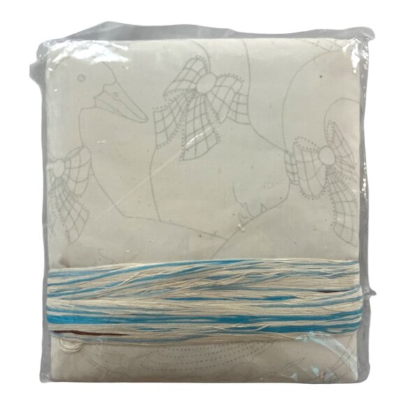 Vintage 1980s Prism Designs A Gaggle of Geese Candlewicking Embroidery Kit – Rog - Picture 2 of 2